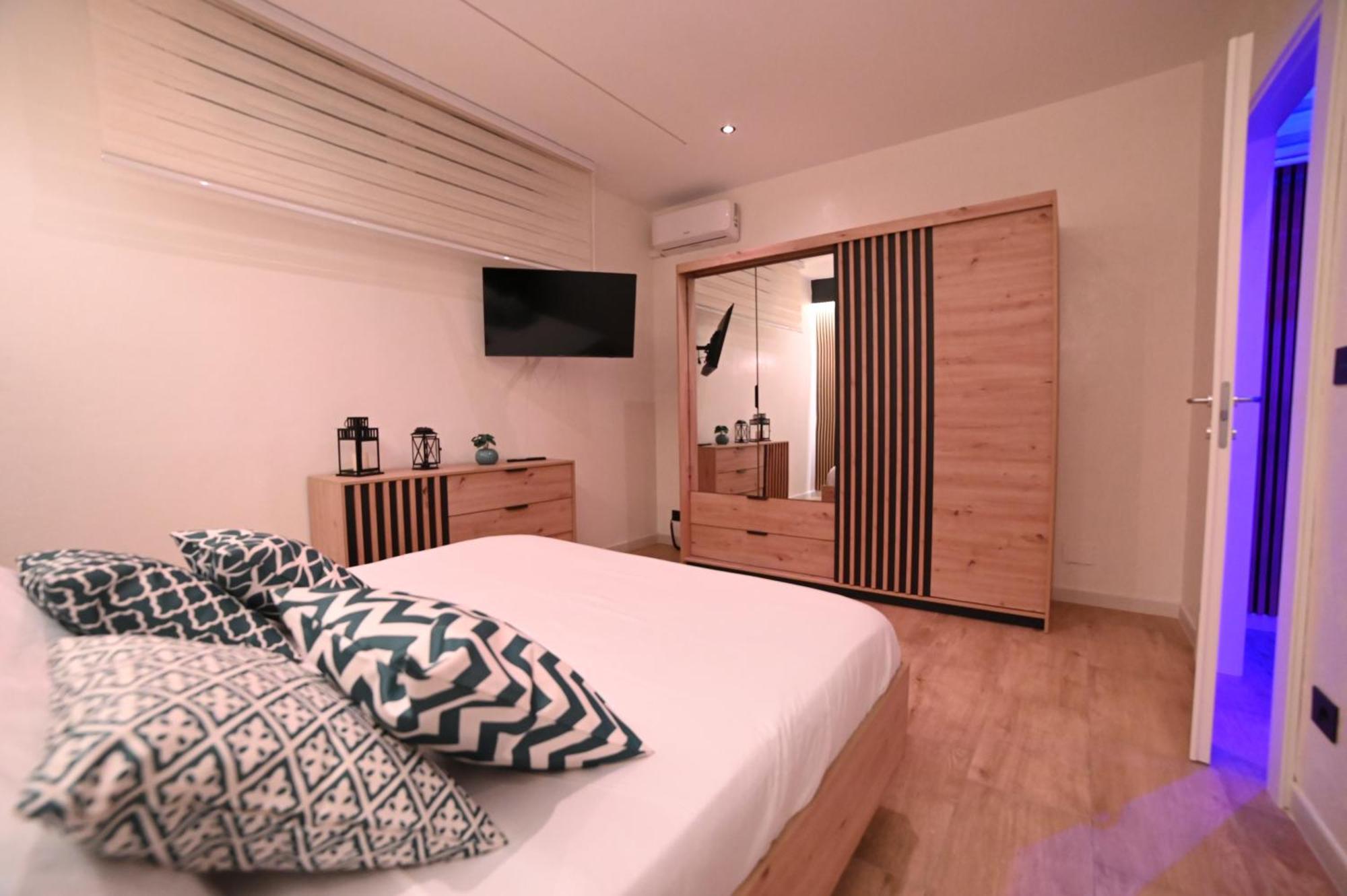 Duca Degli Abruzzi Modern House Luxury Relax Lejlighed Brindisi Eksteriør billede